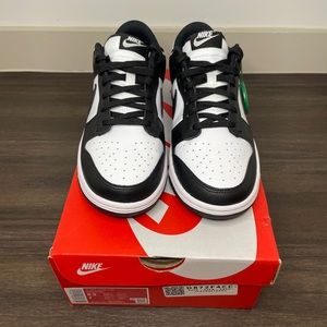 Women’s Nike Dunk Low Retro White Black Panda (2021) size 8.5